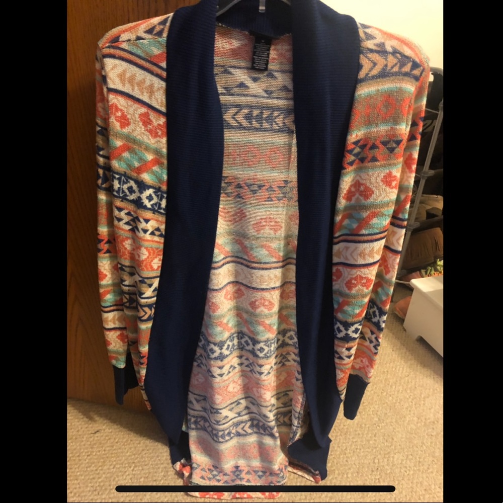 Aztec Patterned Sweaters - Picture 3 of 5